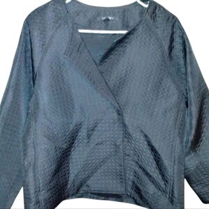 Louben black full cut jacket, wide sleeves size 12, great condition